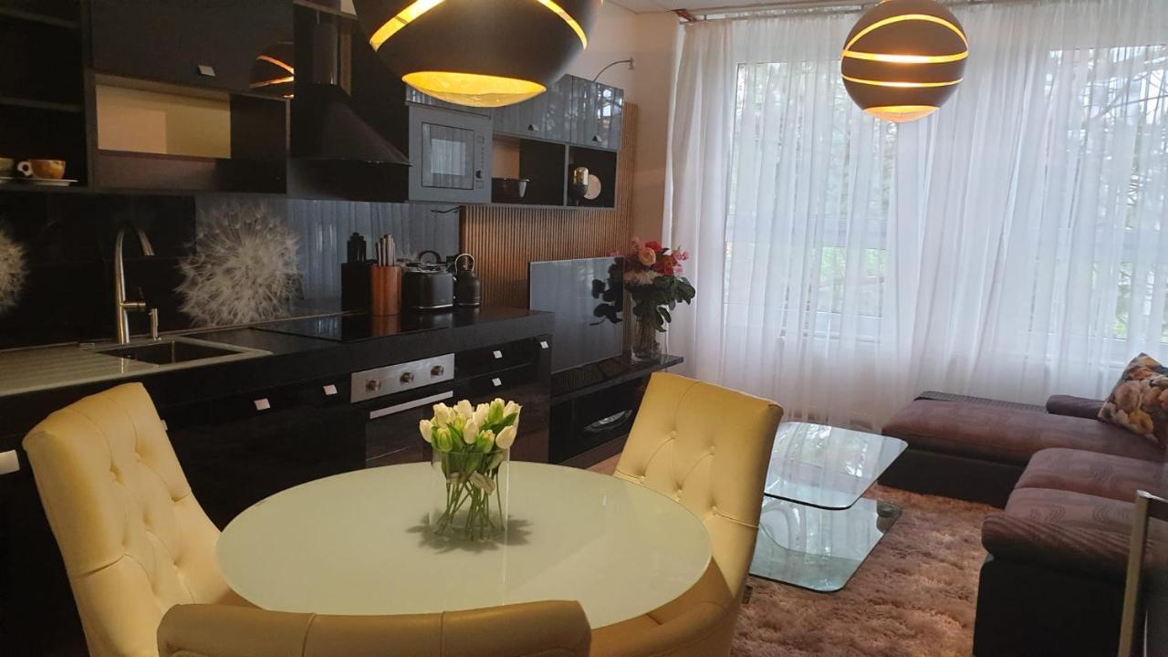 Kvetinovy Apartman A3B V Chomutove Zewnętrze zdjęcie